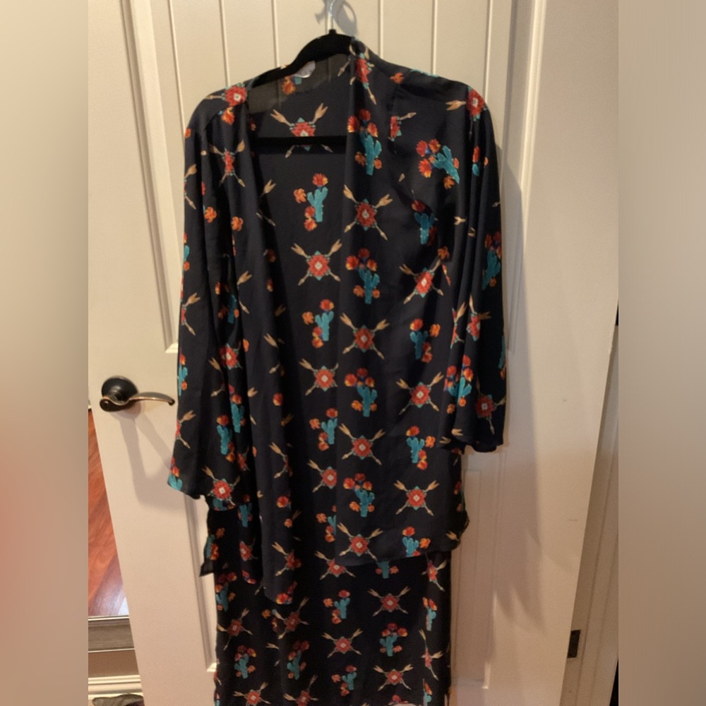 Berry N Cream Navy Western Aztec Kimono Cover Up Women’s Size Small